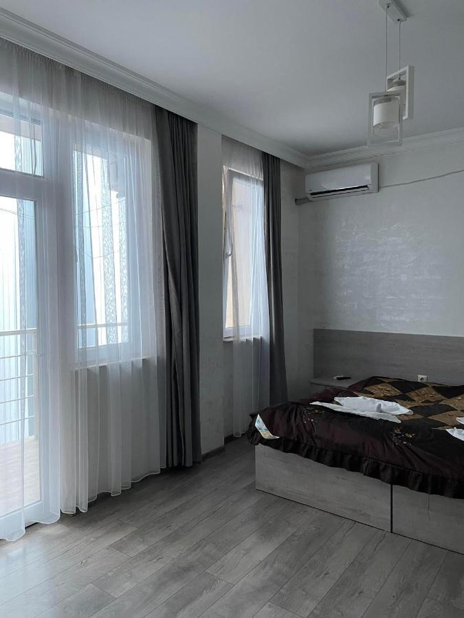 Nana'S Hotel Tchaikovsky Street 34 Batumi Luaran gambar