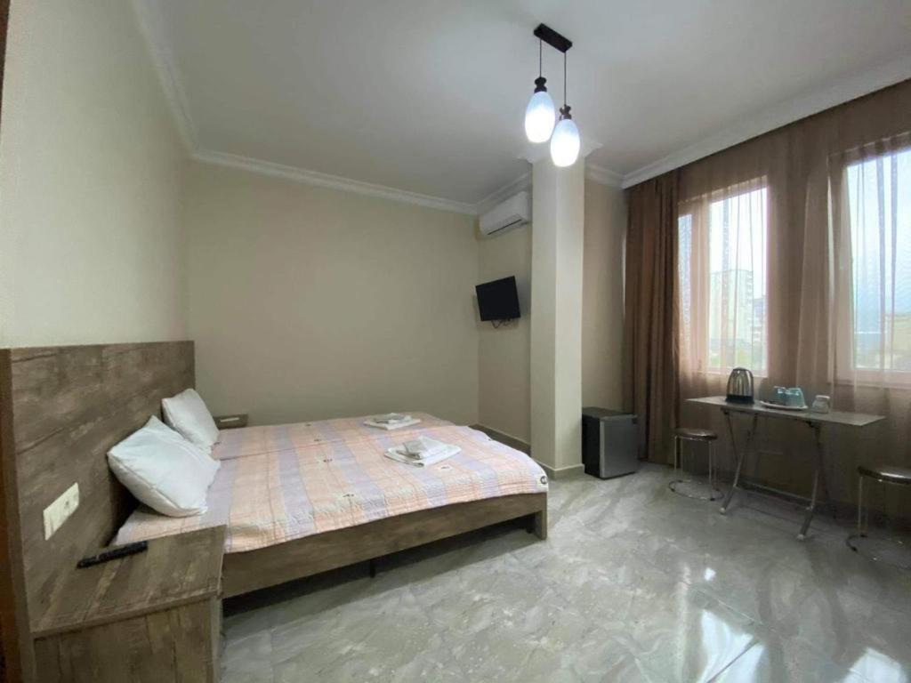 Nana'S Hotel Tchaikovsky Street 34 Batumi Luaran gambar