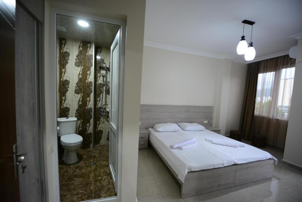 Nana'S Hotel Tchaikovsky Street 34 Batumi Luaran gambar